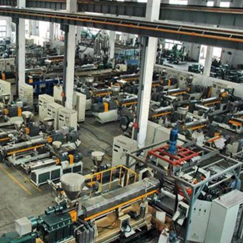 巢湖工厂设备维修现场